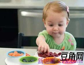 家庭吃饭的词句 家庭聚餐的句子的经典语句有哪些