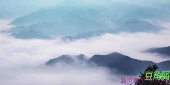 形容山最高峰的词句 描写山峰高的词语：