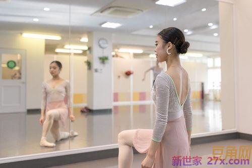 形容男人身材好的词句 形容男人身材好的句子