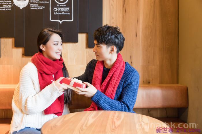 男出轨要离婚(男人有婚外情要离婚)