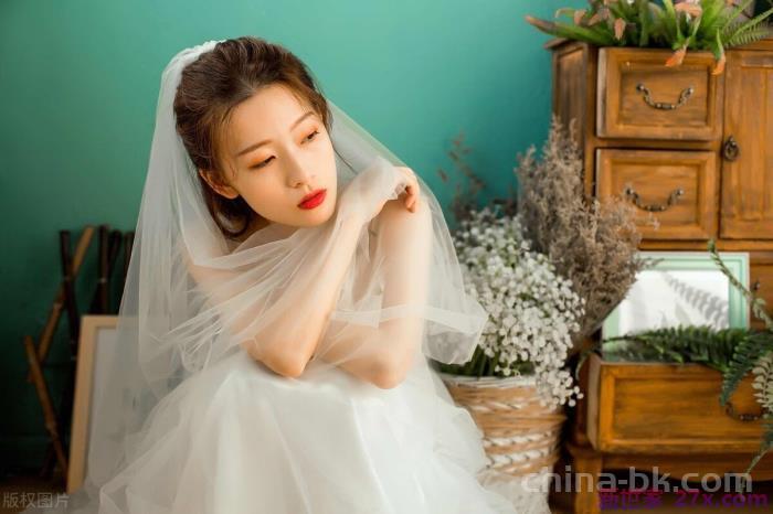 老公出轨两次了该不该守婚(女人应该选择离婚还是守婚)
