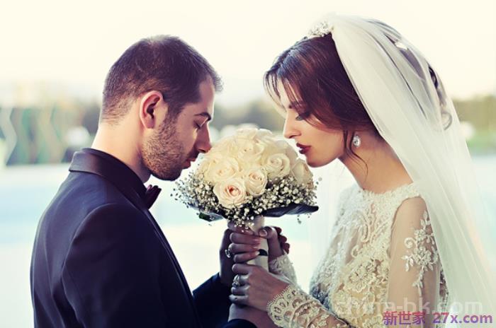 朋友圈委婉说离婚了(好嗨哟前妻发朋友圈庆祝离婚)