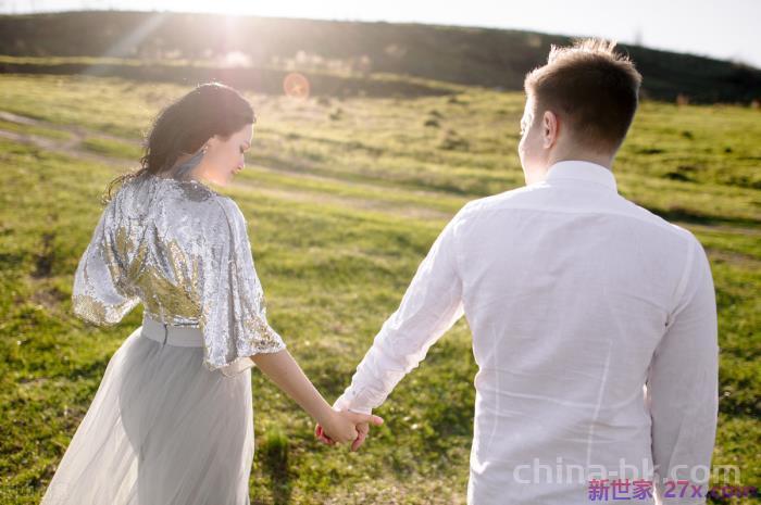 五十岁离婚的夫妻谁好过(50岁以后离婚的夫妻)