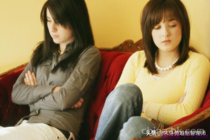小三找原配该怎么处理(第三者想逼走原配上位)