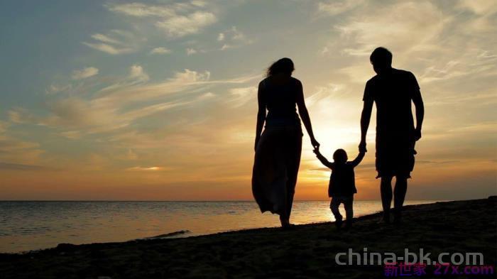 如果你老公说你在外面有人了(他是不是在外面有人了)