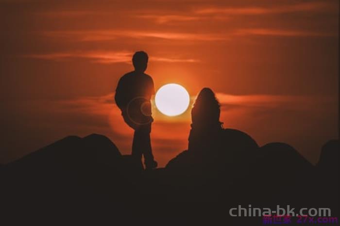 男朋友出轨应该怎么做 高情商面对男朋友出轨