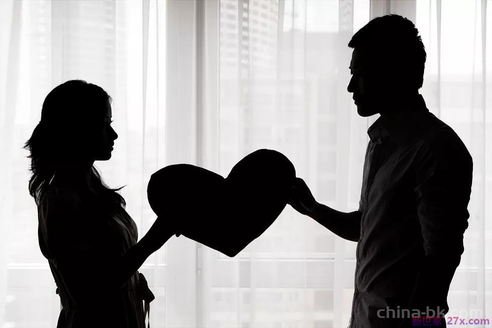 自己出轨了心里过不去怎么办 当你自己婚内出轨了