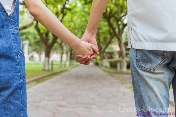 夫妻吵架冷战怎么解决(化解夫妻冷战的3大招)