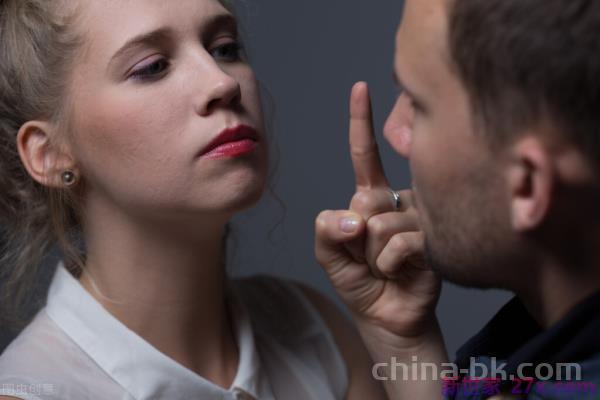 怎么能看出老公有没有出轨 如何判断老公外面有没有人