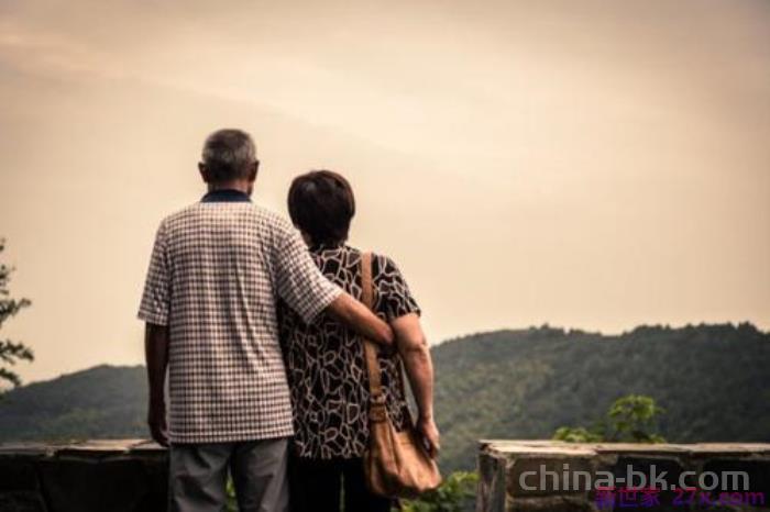 婚后男方买房要加女方名字吗(房产证上要写女方的名字吗)