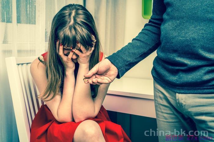 怎样让小三痛苦（如果你正遭遇婚外情的背叛而痛苦）