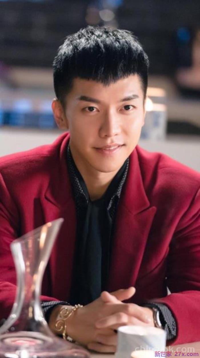 林允儿男朋友(与林允儿相恋一年却分手)