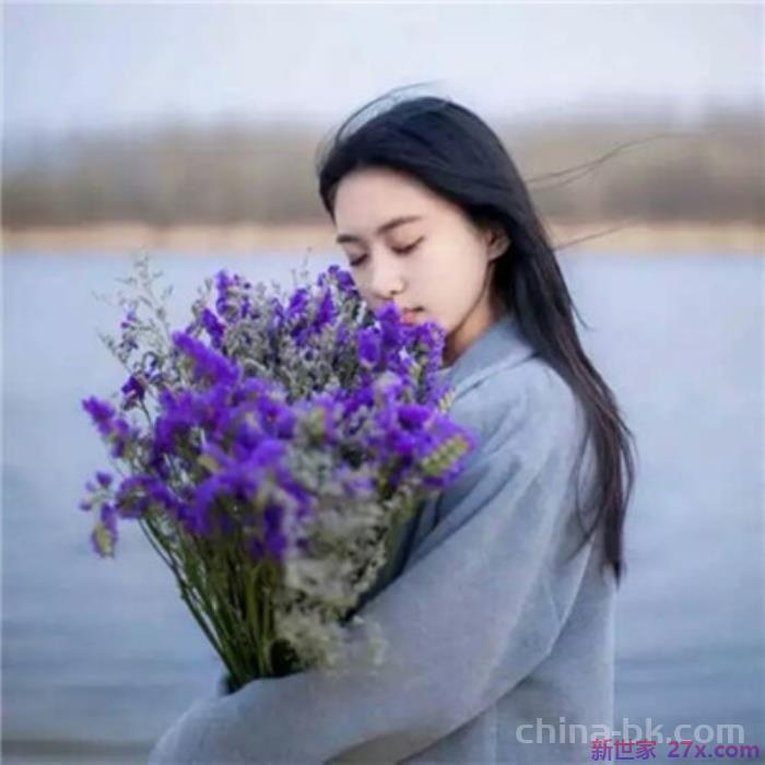 女人真正放下你的表现(她会有什么样的表现)