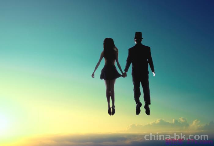 已婚男爱上已婚女痛苦（当一个已婚男人爱上别的已婚女人）