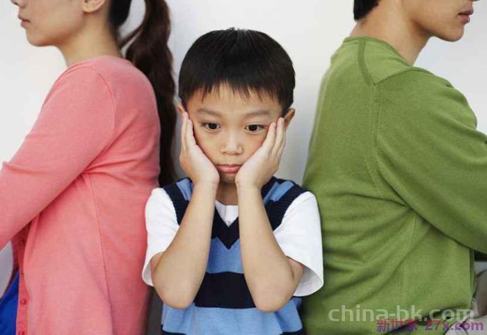 离异小孩心理问题(单亲家庭的孩子容易心理不健康)