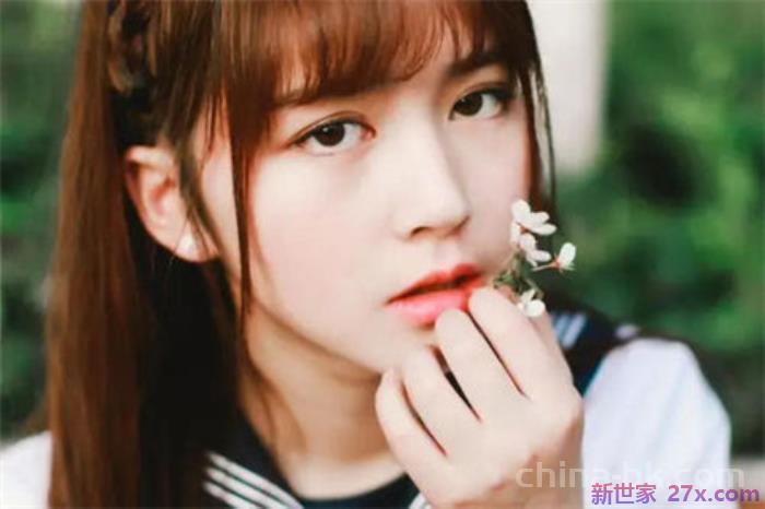 跟女孩子聊天怎么聊出感情（跟女生聊天聊什么话题）