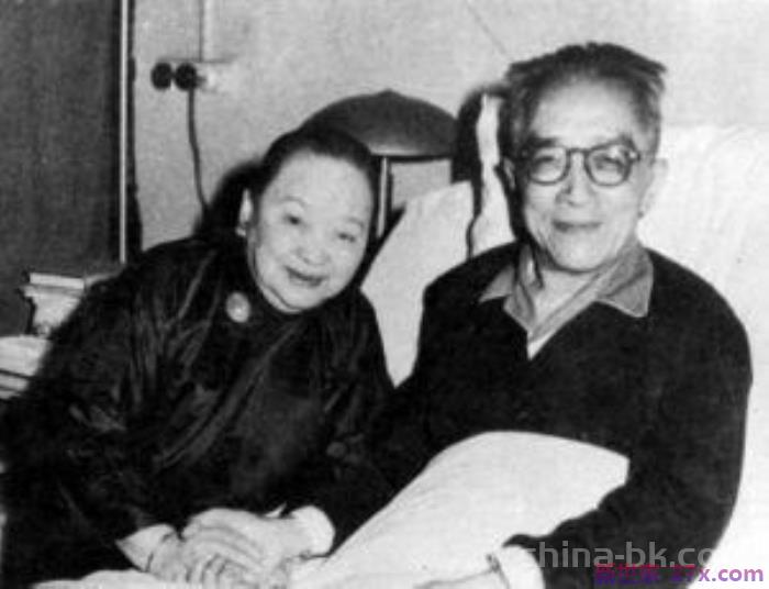 爱情真的是婚姻的必要条件吗(爱情是婚姻的必需品)