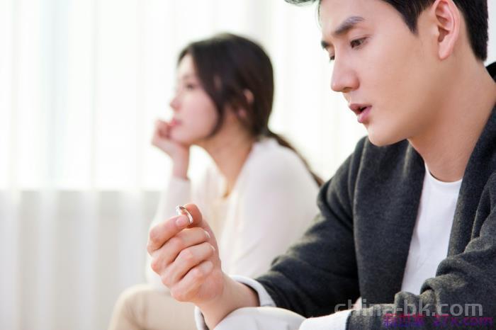 男人提离婚但又没行动（但又不想离婚的表现有哪些）
