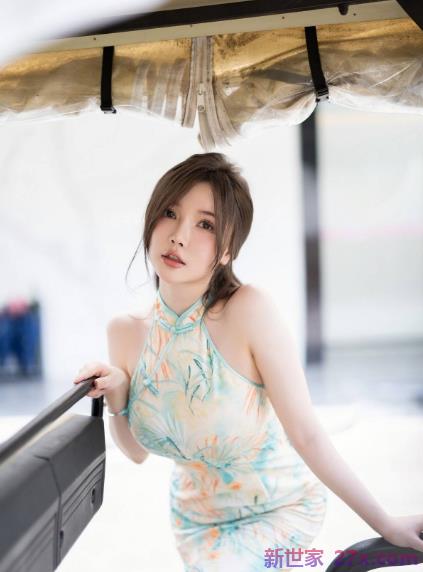 这件旗袍让你引领时尚潮流！展现你的性感！